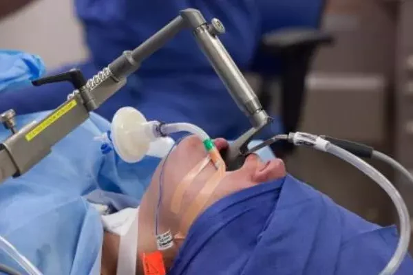 microlaryngeal-surgery-cost-procedure-price-results-recovery
